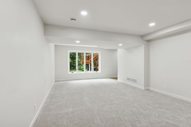 14650 40th Place N, Plymouth, MN 55446