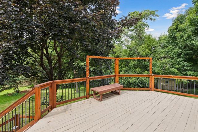 14650 40th Place N, Plymouth, MN 55446