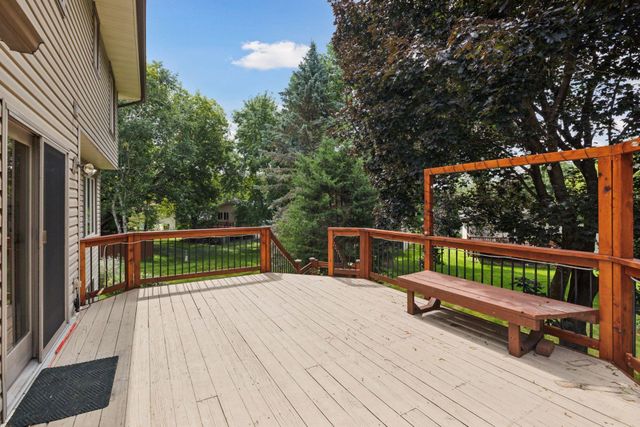 14650 40th Place N, Plymouth, MN 55446