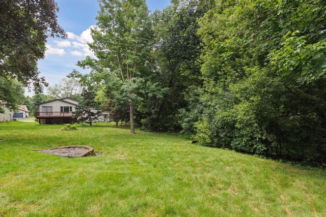 14650 40th Place N, Plymouth, MN 55446