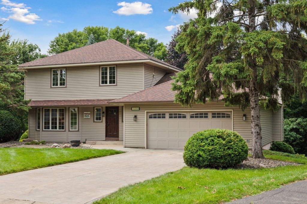 14650 40th Place N, Plymouth, MN 55446