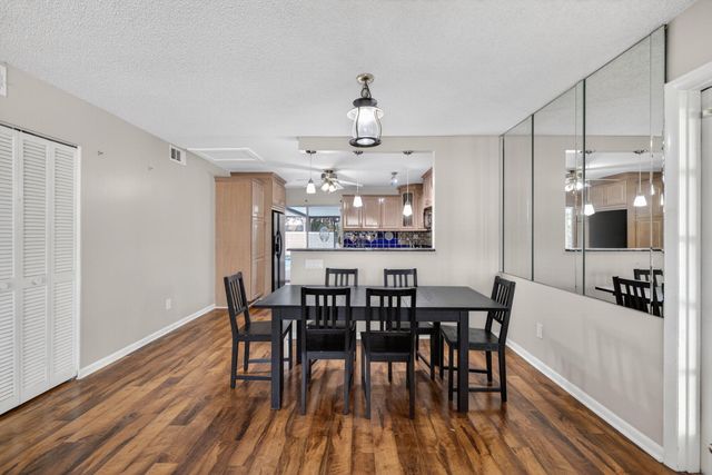 1040 SE 5th Street SE, Stuart, FL 34996