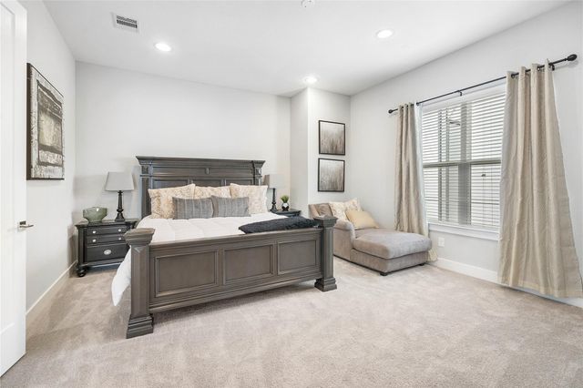 8411 Hempstead Road A, Houston, TX 77008