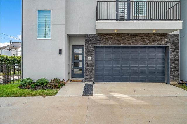 8411 Hempstead Road A, Houston, TX 77008