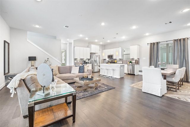 8411 Hempstead Road A, Houston, TX 77008