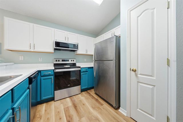 625 WILLOW RUN STREET, Minneola, FL 34715