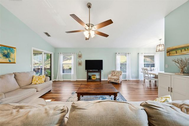 625 WILLOW RUN STREET, Minneola, FL 34715