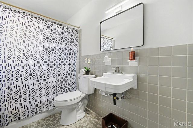 10515 Alliance Drive, St Louis, MO 63136