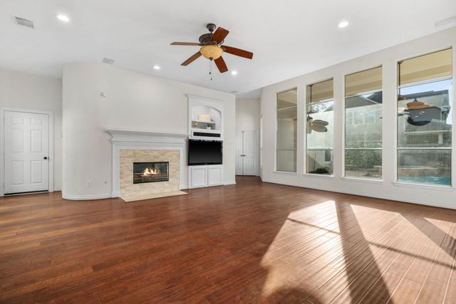 187 E Lansdowne Circle, The Woodlands, TX 77382