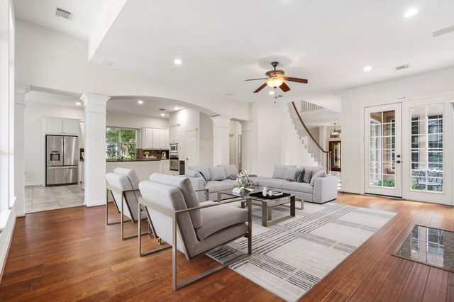 187 E Lansdowne Circle, The Woodlands, TX 77382