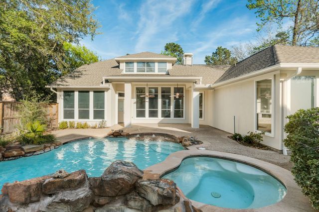 187 E Lansdowne Circle, The Woodlands, TX 77382