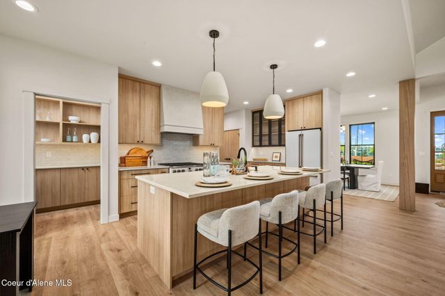 495 E Dalton Ave, Dalton Gardens, ID 83815
