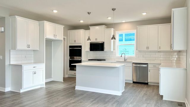 3155 Sunflower Way NW, Prior Lake, MN 55372