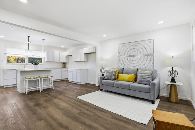 1941 Cambridge Street, Chicago Heights, IL 60411