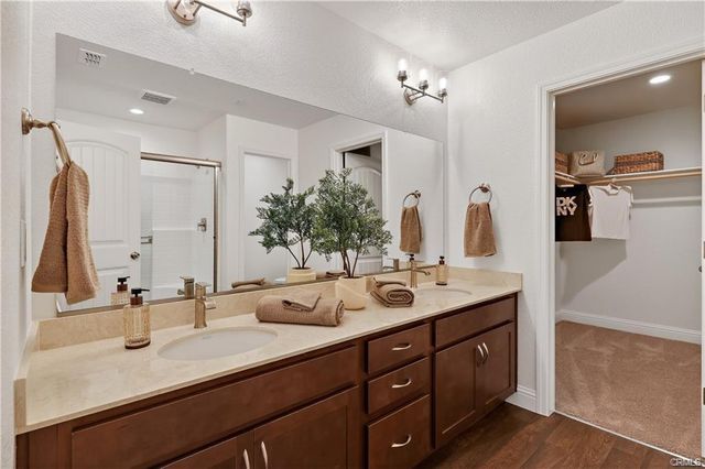 242 Montage Dr, Merced, CA 95348