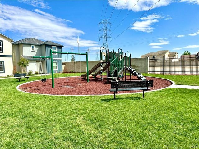 242 Montage Dr, Merced, CA 95348