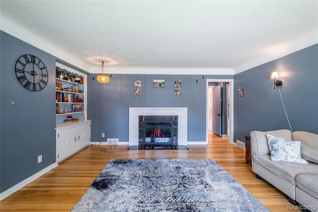 11315 Cranston Street, Livonia, MI 48150