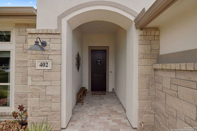 402 Knoll Springs, Boerne, TX 78006
