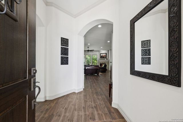 402 Knoll Springs, Boerne, TX 78006