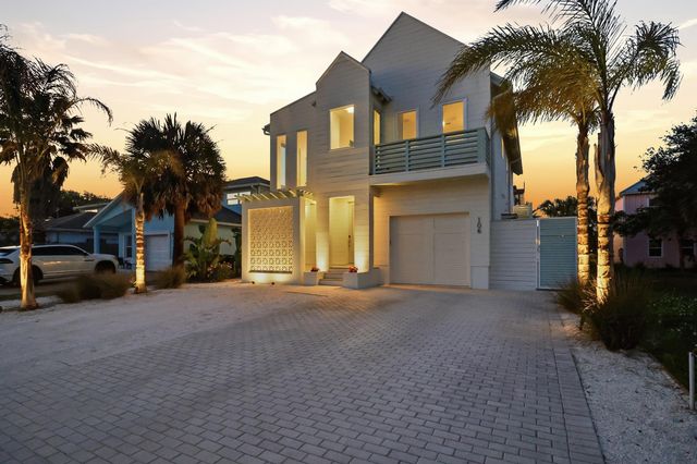 106 F Street, St Augustine, FL 32080