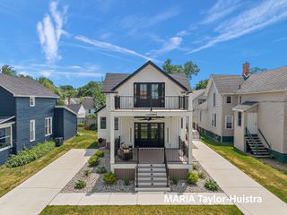 1423 Lakeshore Drive, Muskegon City, MI 49441