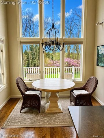 760 E Snell Road, Rochester, MI 48306