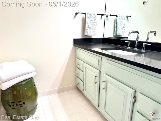 760 E Snell Road, Rochester, MI 48306