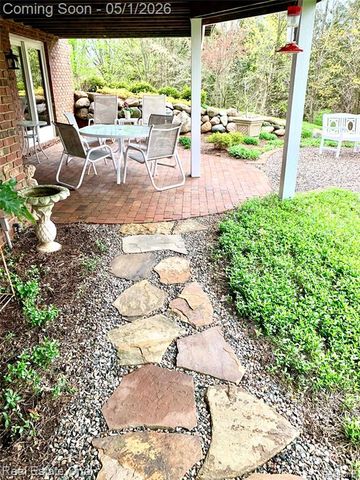 760 E Snell Road, Rochester, MI 48306