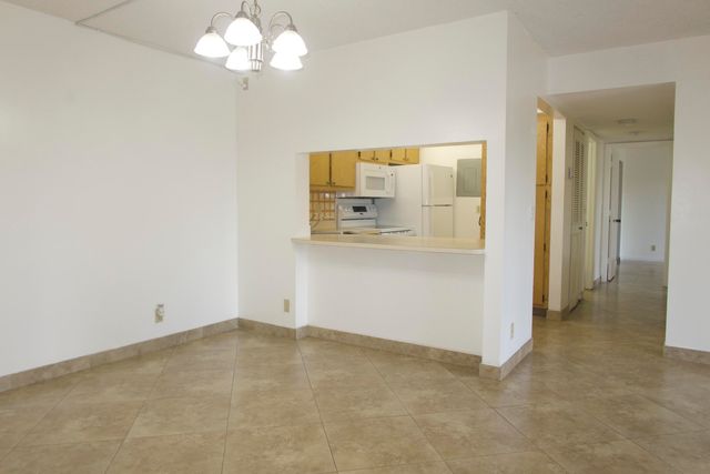 208 FOXTAIL Drive D2, Greenacres, FL 33415