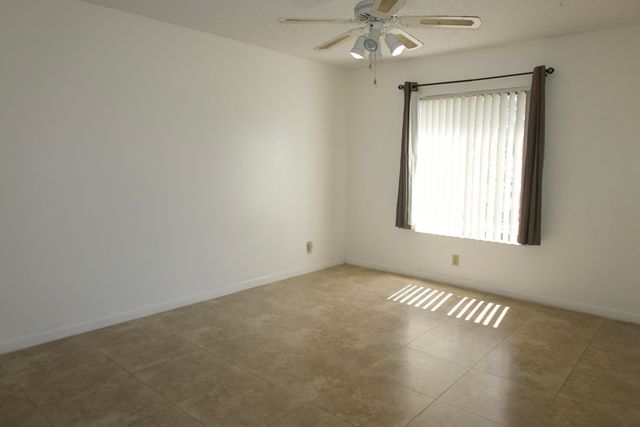 208 FOXTAIL Drive D2, Greenacres, FL 33415