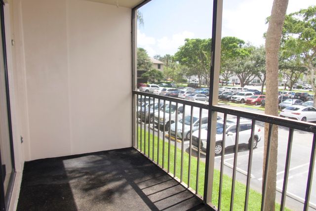 208 FOXTAIL Drive D2, Greenacres, FL 33415