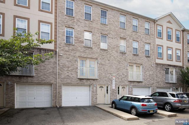 15 Zabriskie Street 1505, Hackensack, NJ 07601