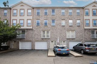 15 Zabriskie Street 1505, Hackensack, NJ 07601