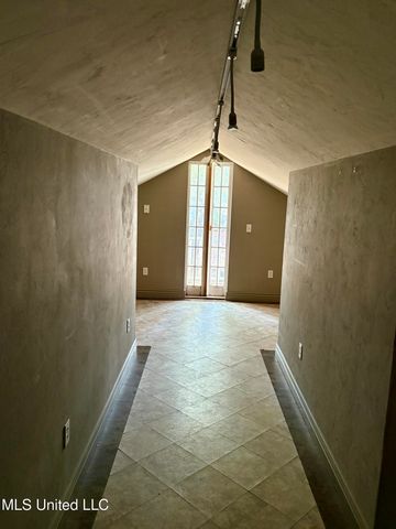 1111 31st Avenue, Gulfport, MS 39501