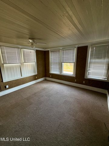 1111 31st Avenue, Gulfport, MS 39501