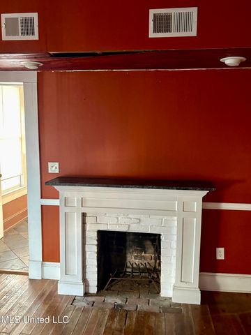 1111 31st Avenue, Gulfport, MS 39501