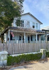 1111 31st Avenue, Gulfport, MS 39501