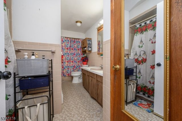 1037 Hamilton St, Franklin Twp., NJ 08873