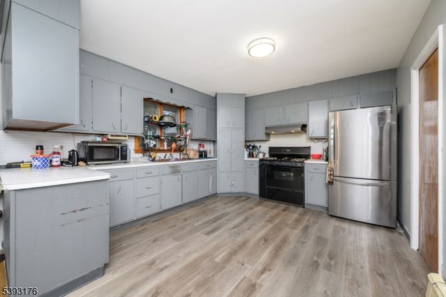 1037 Hamilton St, Franklin Twp., NJ 08873