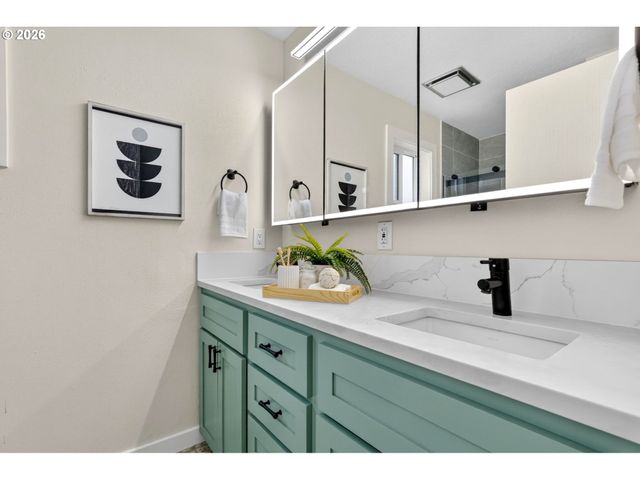 11824 Se LIEBE St, Portland, OR 97266