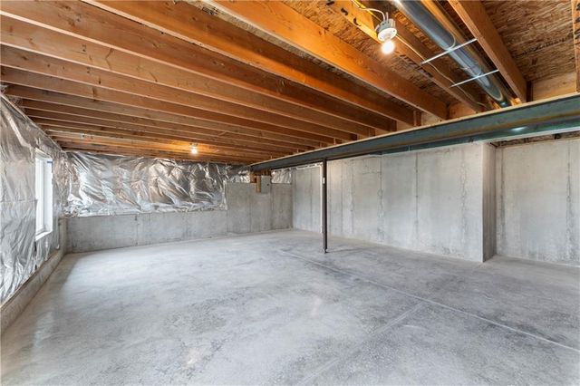 612 SE 21st Street, Oak Grove, MO 64075