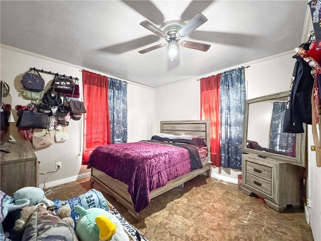 130 W Avenue F, Robstown, TX 78380