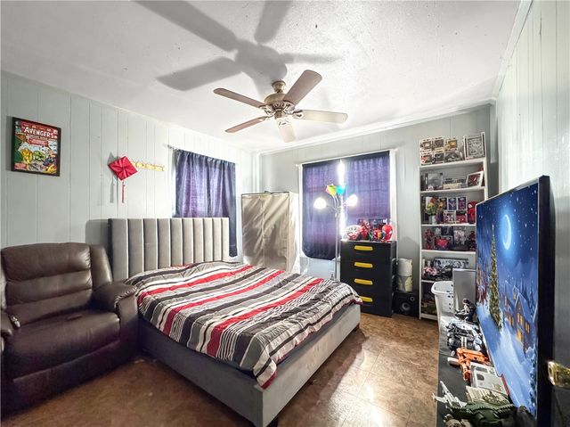 130 W Avenue F, Robstown, TX 78380