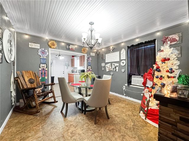 130 W Avenue F, Robstown, TX 78380