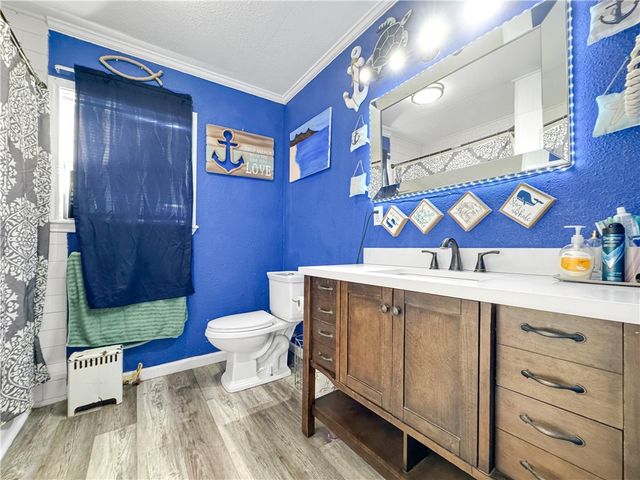 130 W Avenue F, Robstown, TX 78380