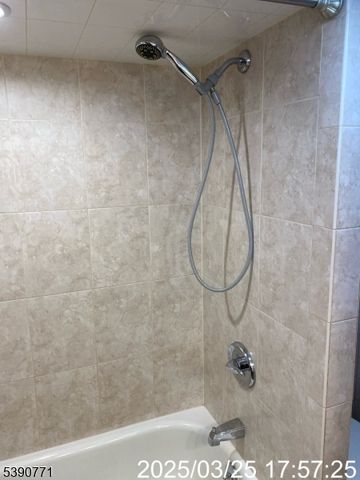 81 Waydell St, Newark City, NJ 07105