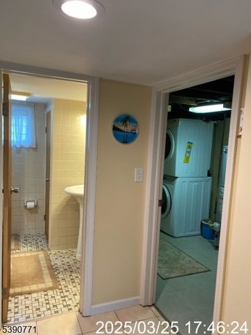 81 Waydell St, Newark City, NJ 07105