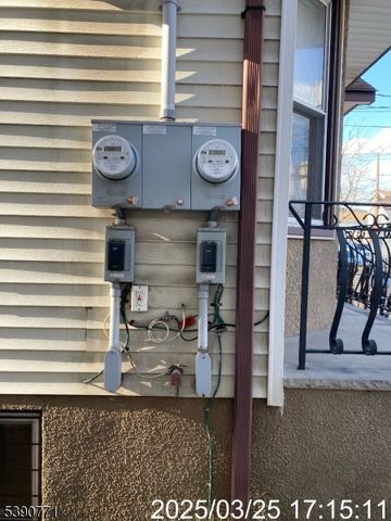 81 Waydell St, Newark City, NJ 07105