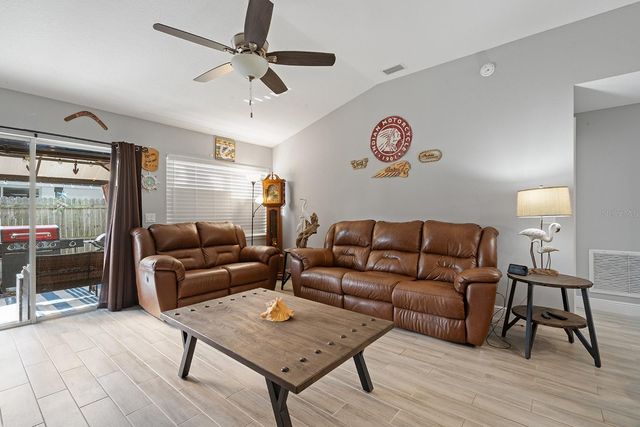 1479 3RD AVENUE, Deland, FL 32724