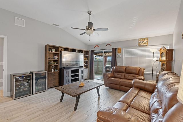 1479 3RD AVENUE, Deland, FL 32724